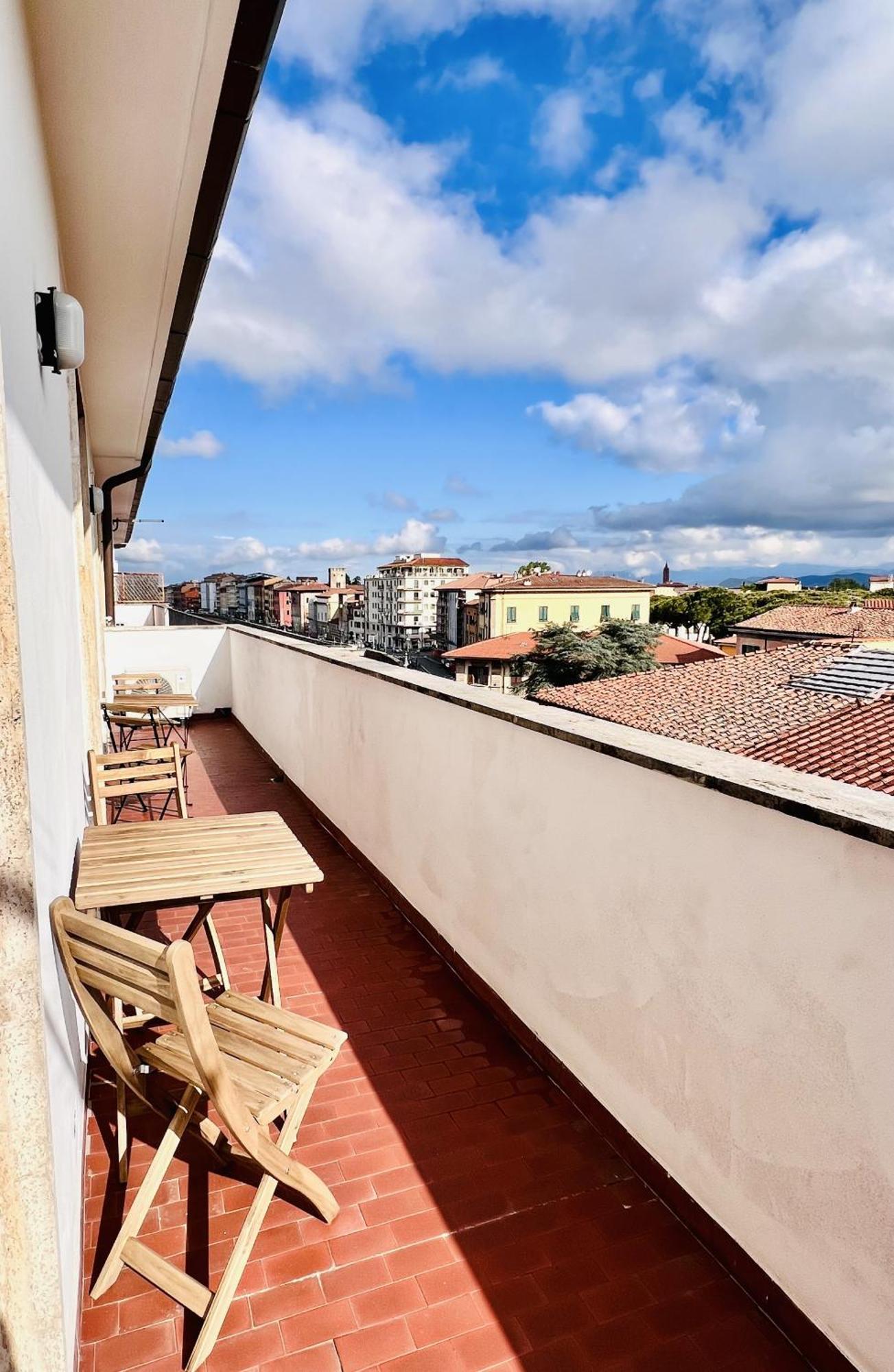 Attico Terrazza Vista Panoramica Lungarni Pisani Apartment Exterior photo