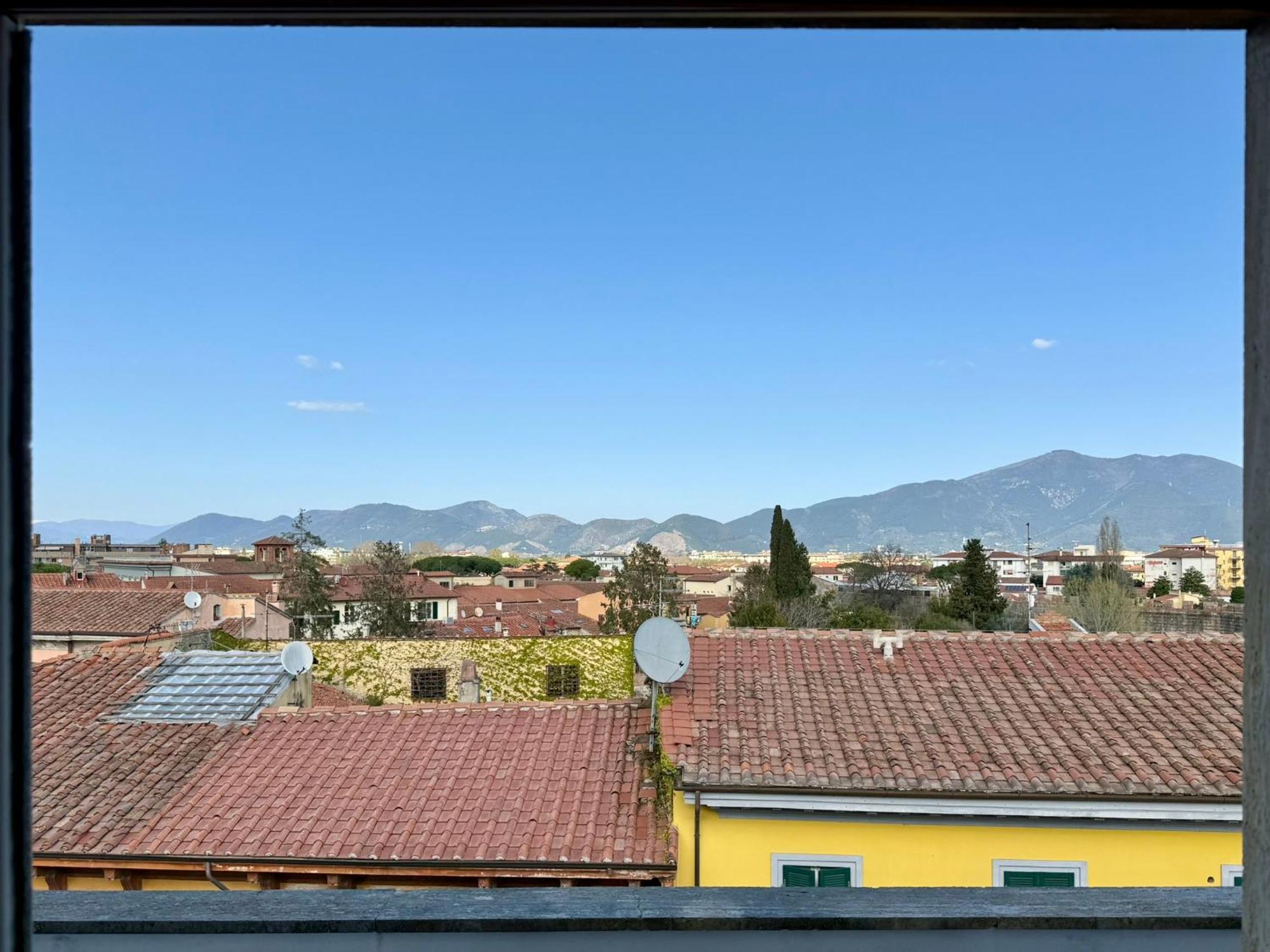 Attico Terrazza Vista Panoramica Lungarni Pisani Apartment Exterior photo